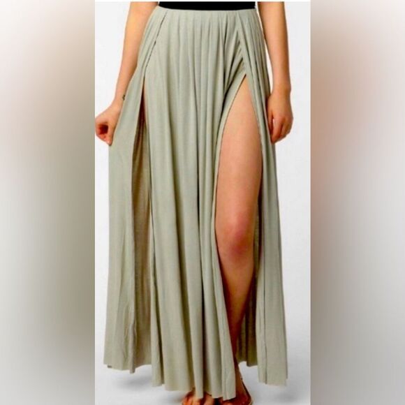 Ecote Sage Green Urban Outfitters Double Slit Maxi Skirt size 8 - Picture 2 of 11